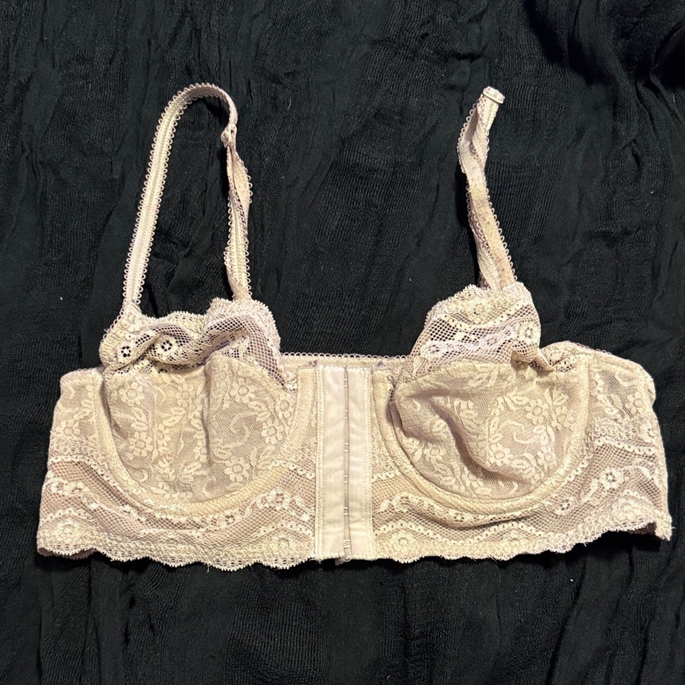 B. Tempt’d Balconette Lace Floral Nude Beige Tan Bra Bralette